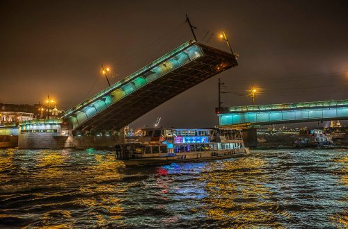 Литейный мост в Санкт-Петербурге