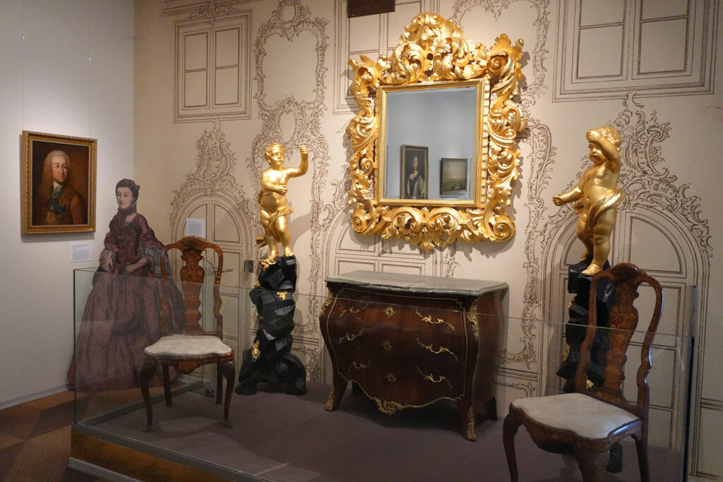 Экспозиция «История Петербурга-Петрограда. 1703 –1917 гг.» в Комендантском доме Петропавловской крепости