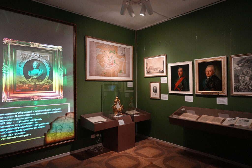 Экспозиция «История Петербурга-Петрограда. 1703 –1917 гг.» в Комендантском доме Петропавловской крепости