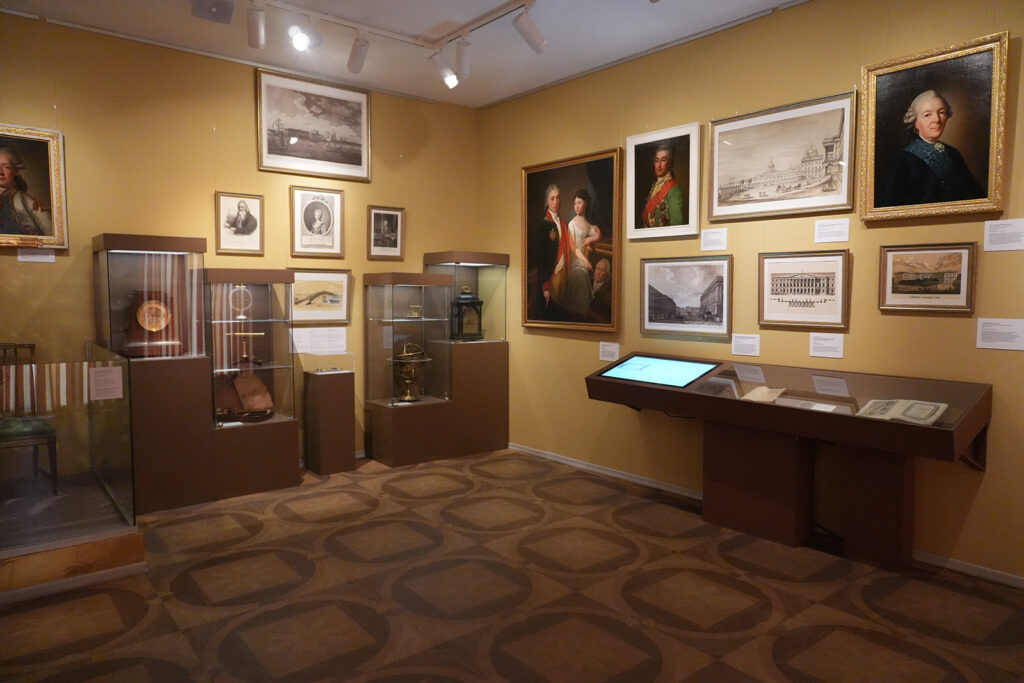 Экспозиция «История Петербурга-Петрограда. 1703 –1917 гг.» в Комендантском доме Петропавловской крепости