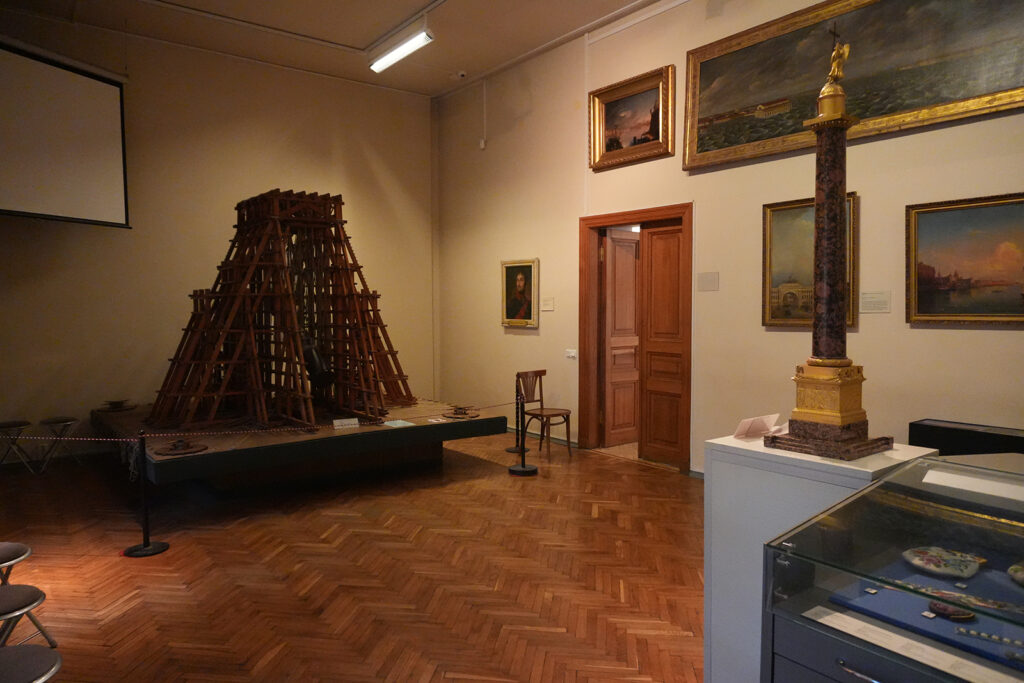 Экспозиция «История Петербурга-Петрограда. 1703 –1917 гг.» в Комендантском доме Петропавловской крепости