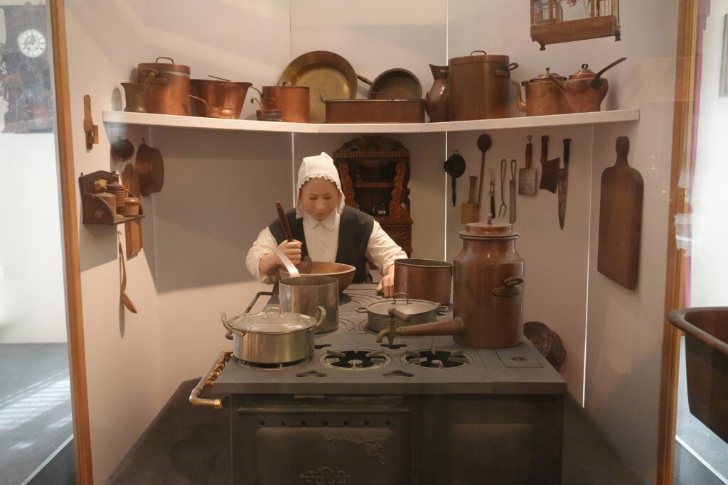 Экспозиция «История Петербурга-Петрограда. 1703 –1917 гг.» в Комендантском доме Петропавловской крепости