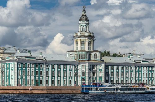 Кунсткамера в Санкт-Петербурге