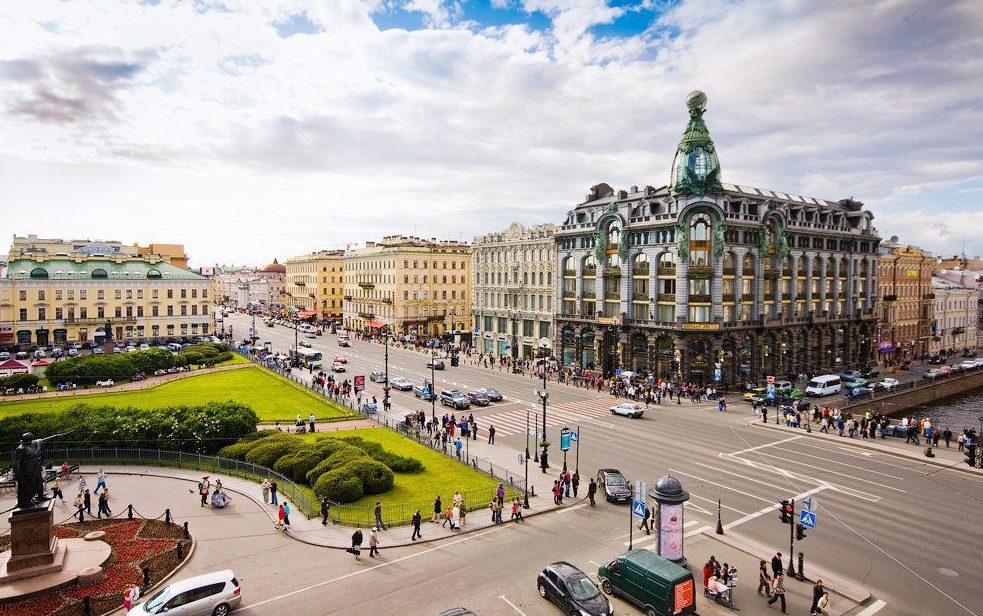 Невский проспект в Санкт-Петербурге