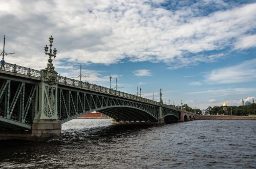 Троицкий мост в Санкт-Петербурге