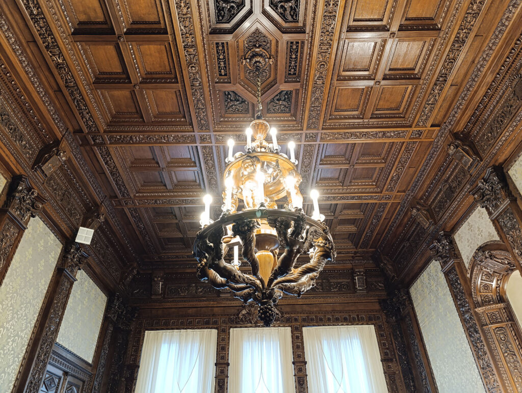 Интерьер Юсуповского дворца в Санкт-Петербурге