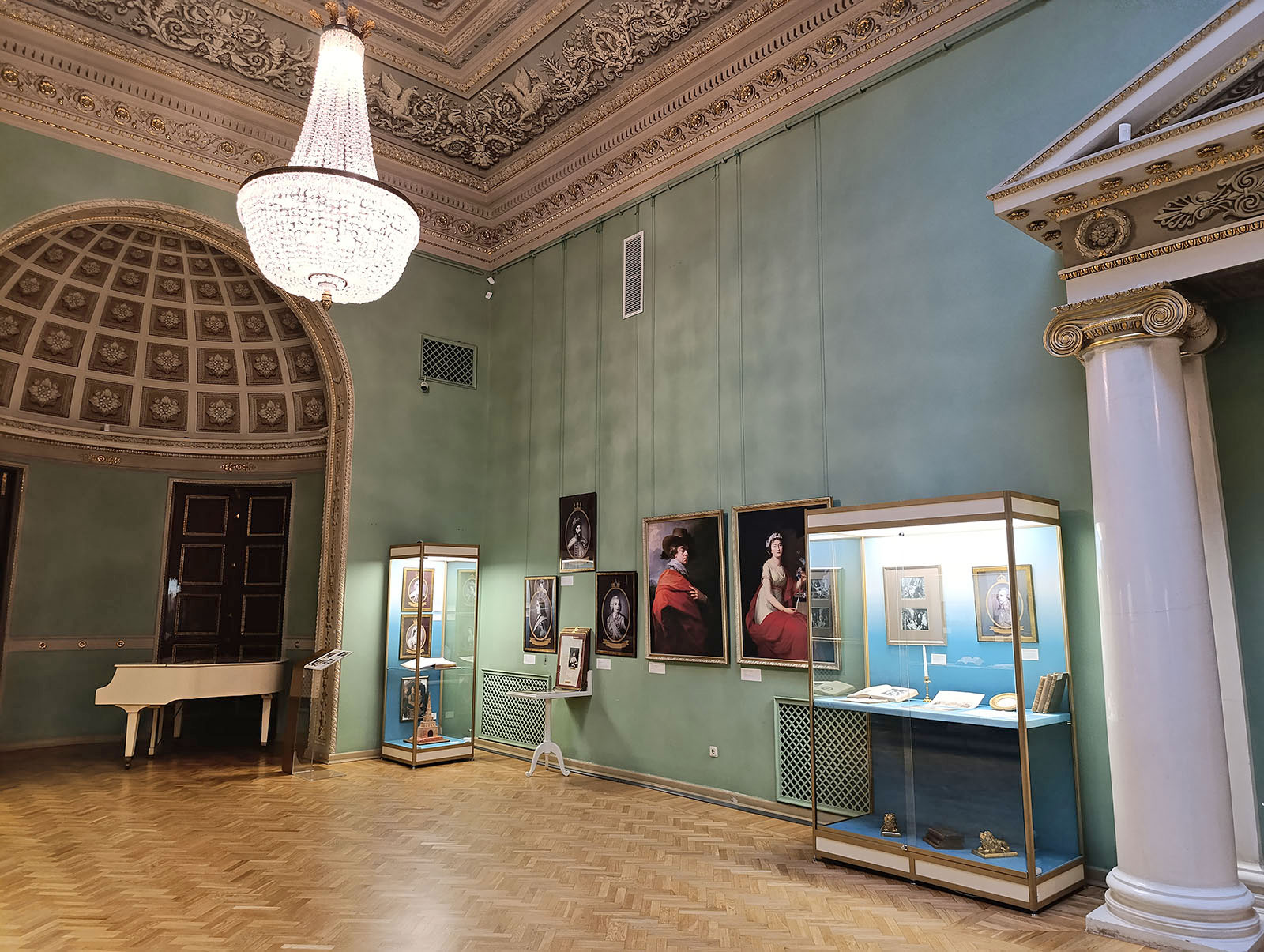 Николаевский зал в Юсуповском дворце на Мойке в Санкт-Петербурге