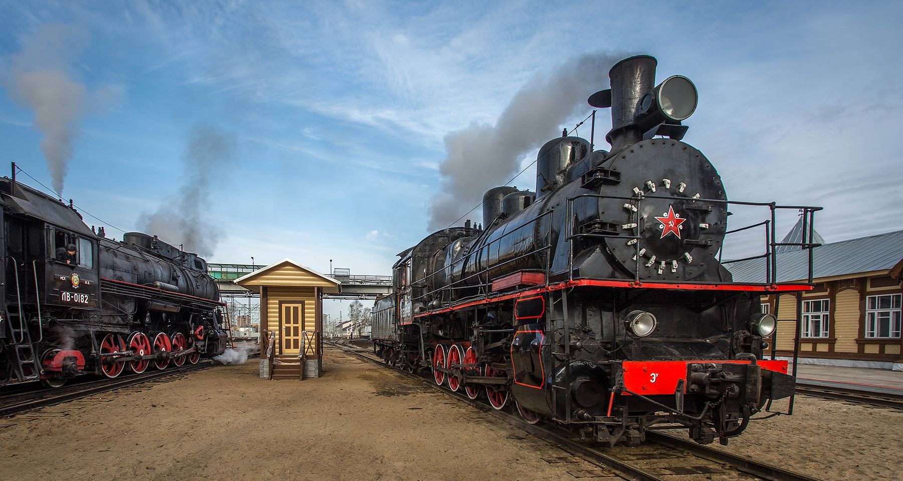 Экскурсии из Санкт-Петербурга в Гатчину на поезде