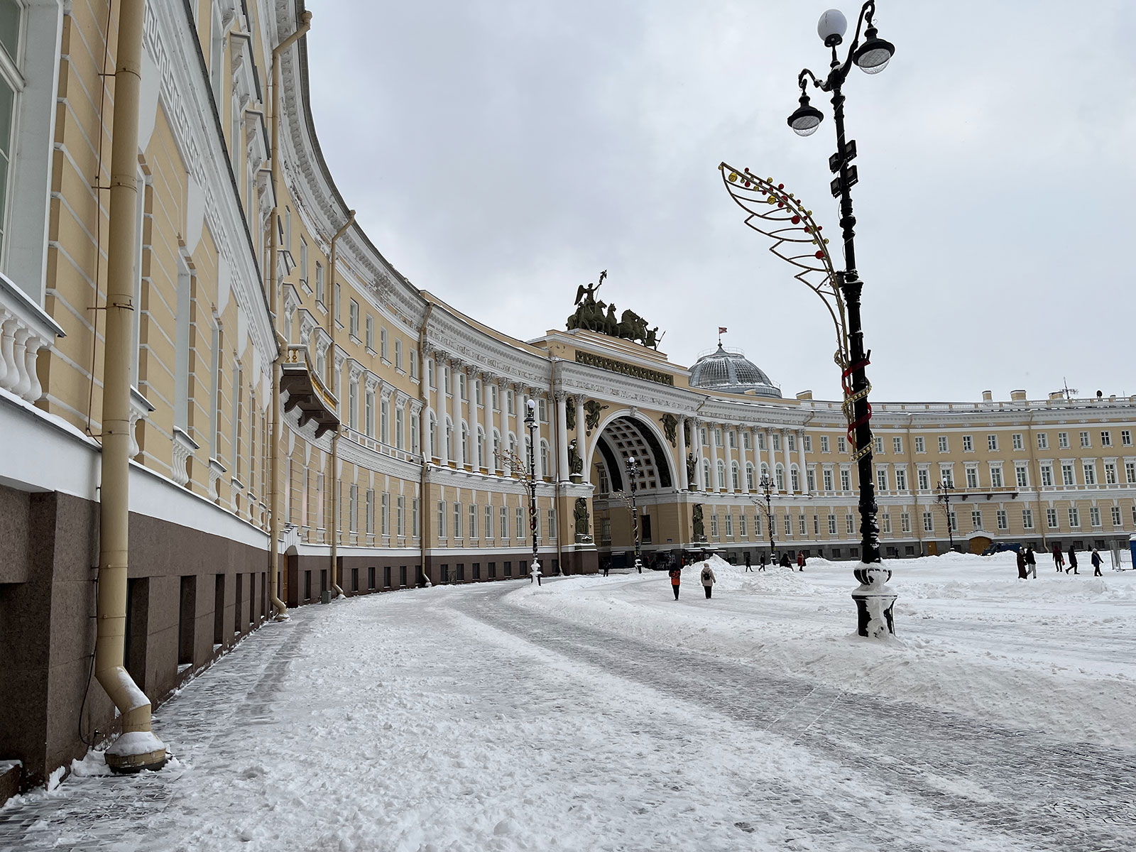 Фасад Главного штаба Эрмитажа в Санкт-Петербурге