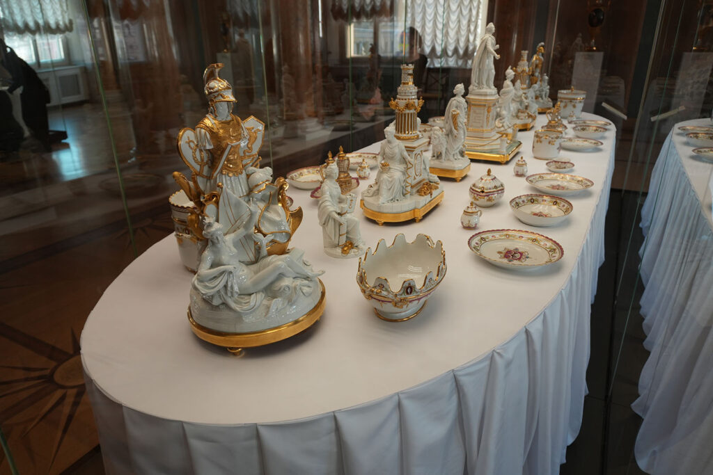 Строгановский дворец внутри