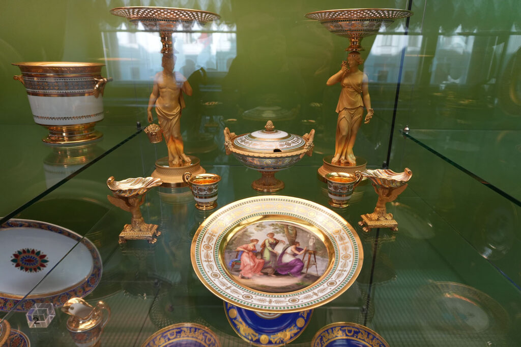 Строгановский дворец внутри