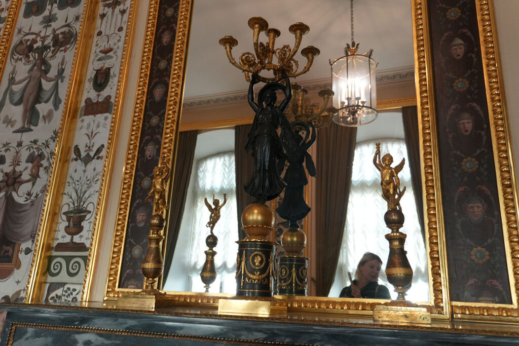 Строгановский дворец внутри