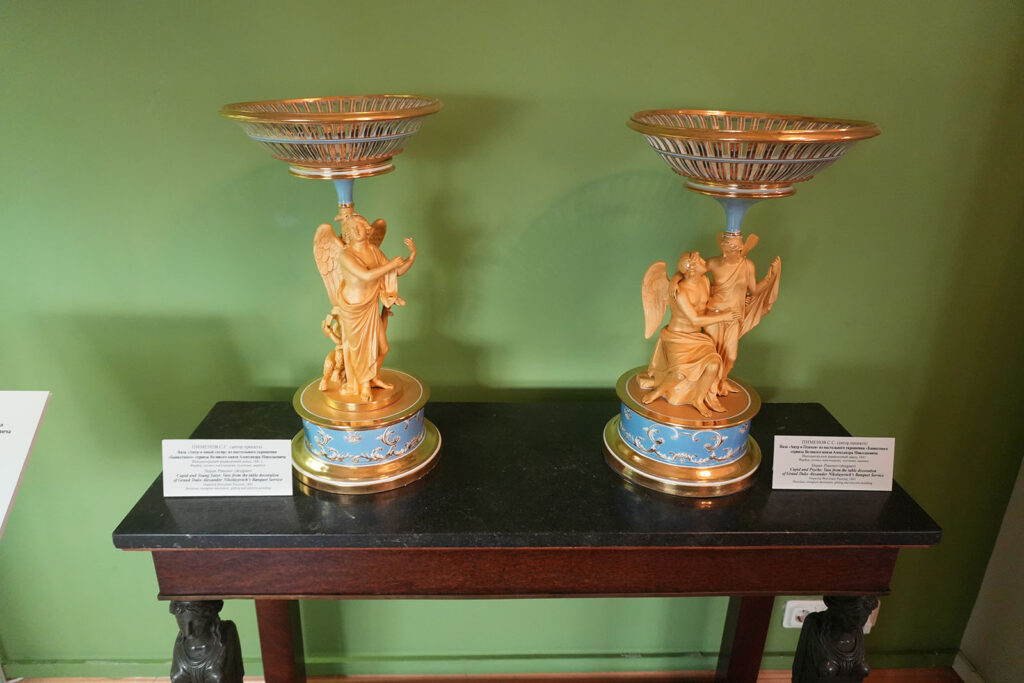 Строгановский дворец внутри