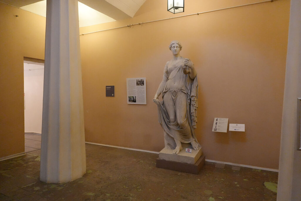 Строгановский дворец внутри