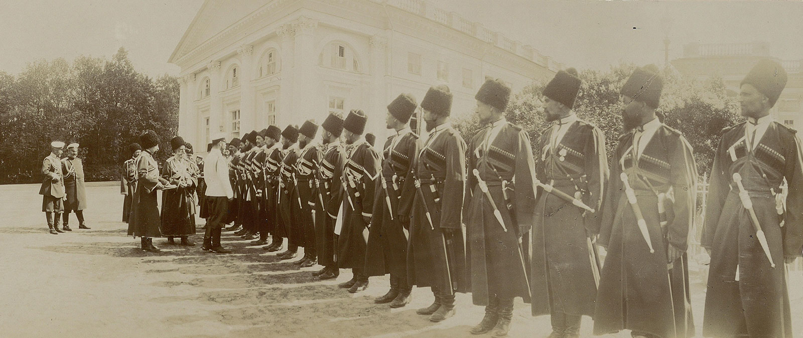 Смотр войск у Александровского дворца, 1903 - 1908 г.г.