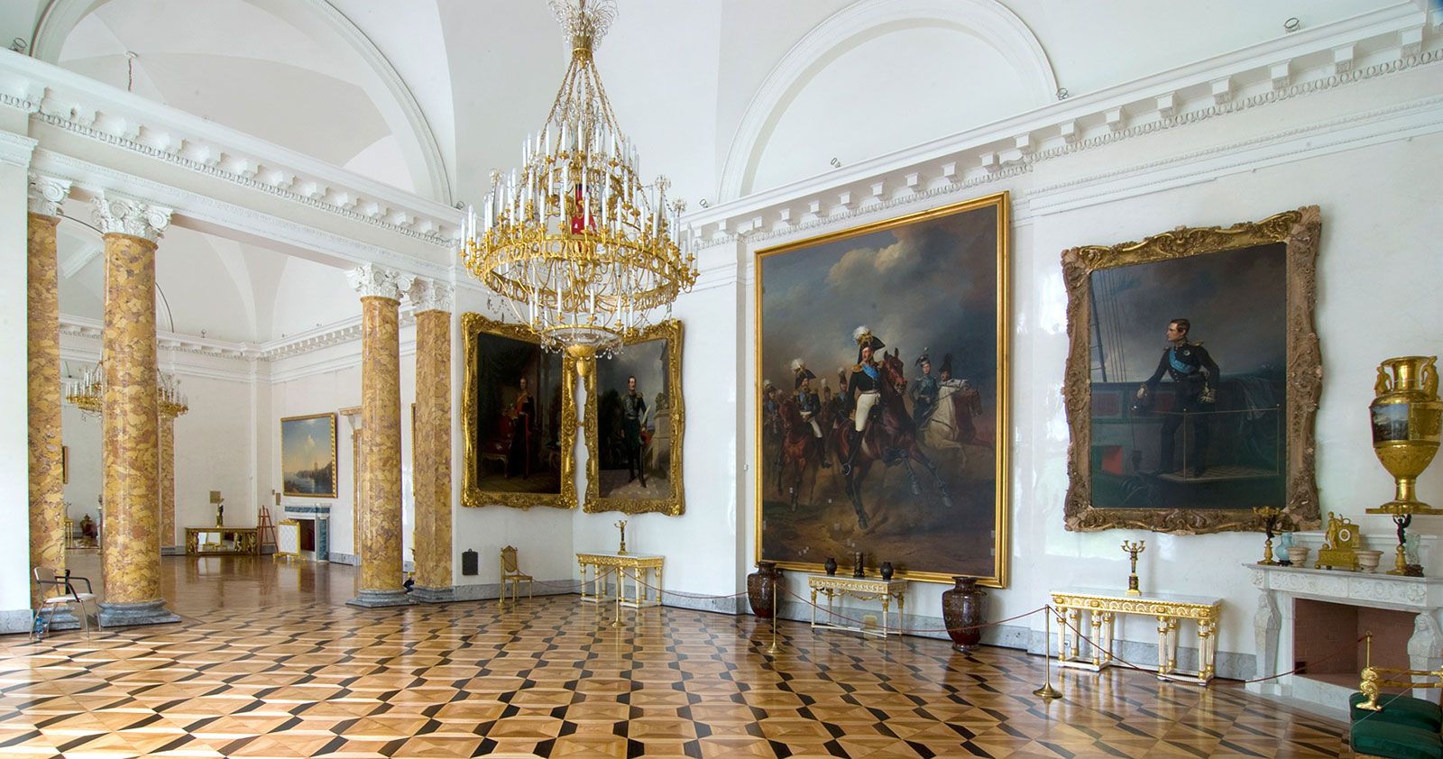 Портретный зал в Александровском дворце в Царском селе