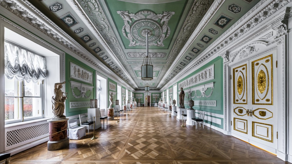 Кавалерский зал в Павловском дворце