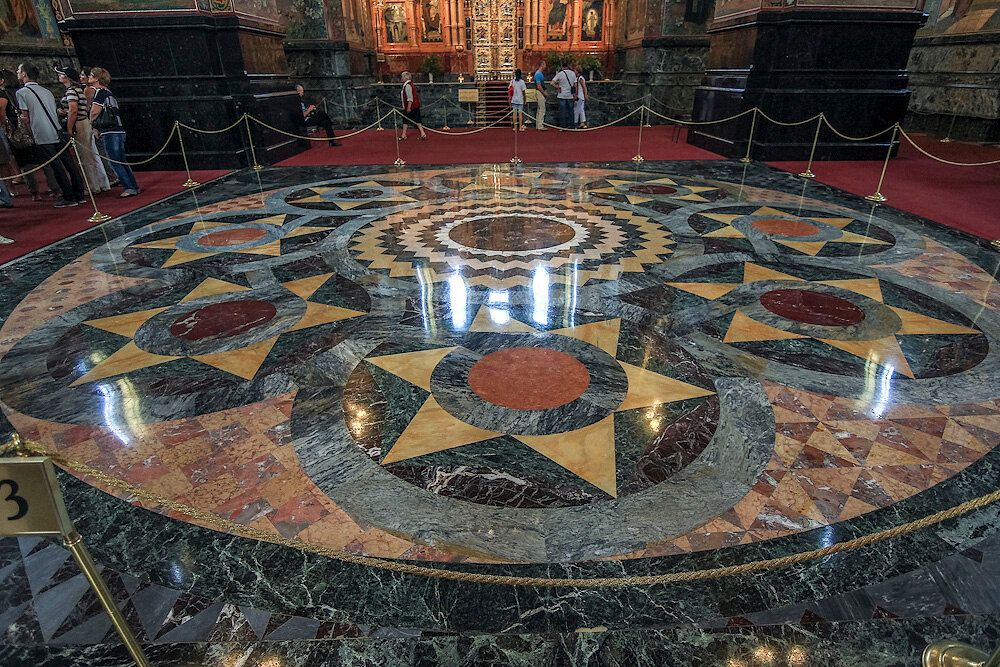 Мраморный пол храма Спаса на Крови в Санкт-Петербурге