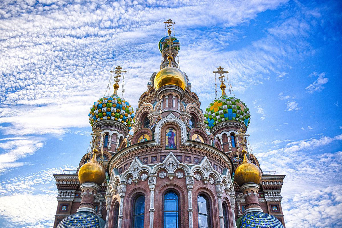 Купола храма Спаса на Крови в Санкт-Петербурге
