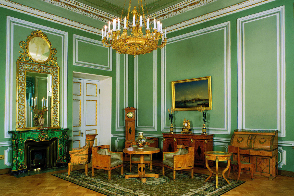 Зеленая гостиная в Юсуповском дворце на Мойке в Санкт-Петербурге