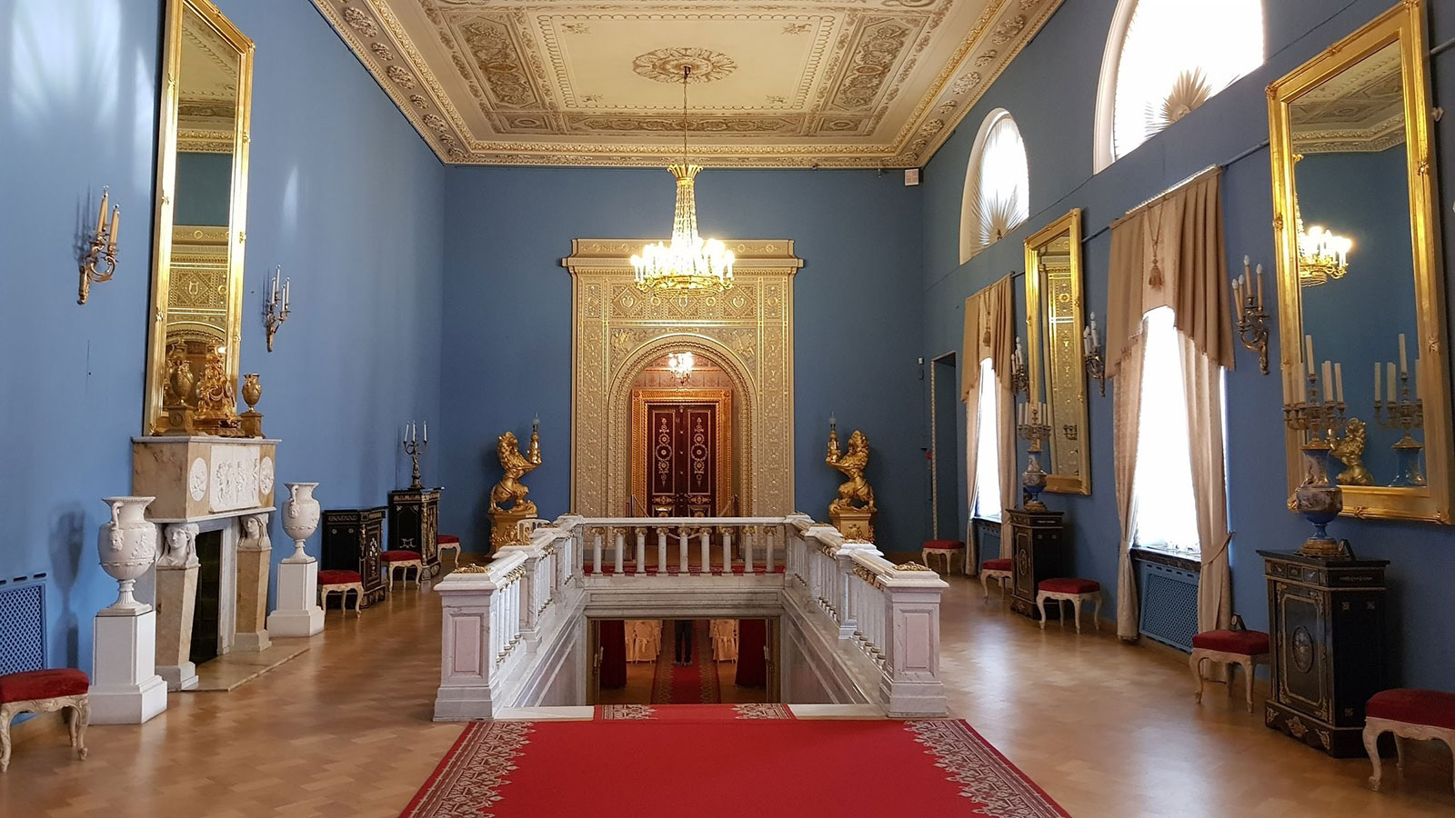 Римский зал в Юсуповском дворце на Мойке в Санкт-Петербурге