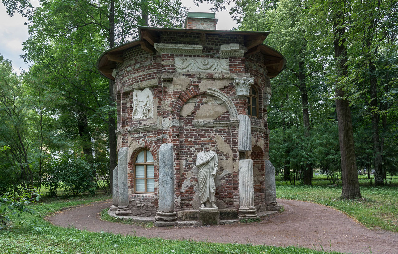 Павильон Кухня-руина в Екатерининском парке