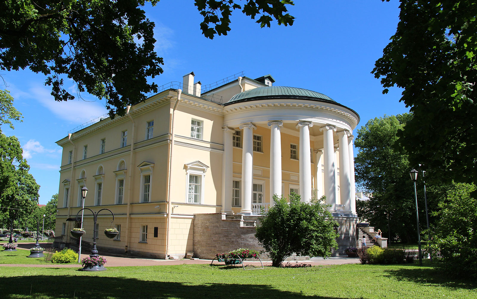 Запасной дворец в Пушкине