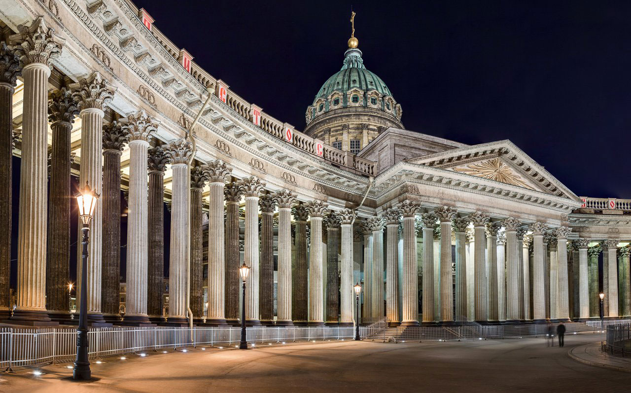 Колоннада Казанского собора в Санкт-Петербурге