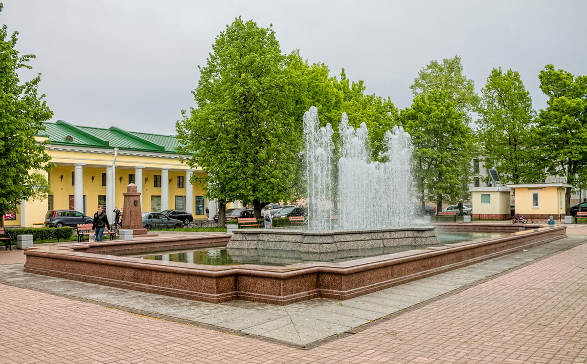 Свето-музыкальный фонтан в Кронштадте