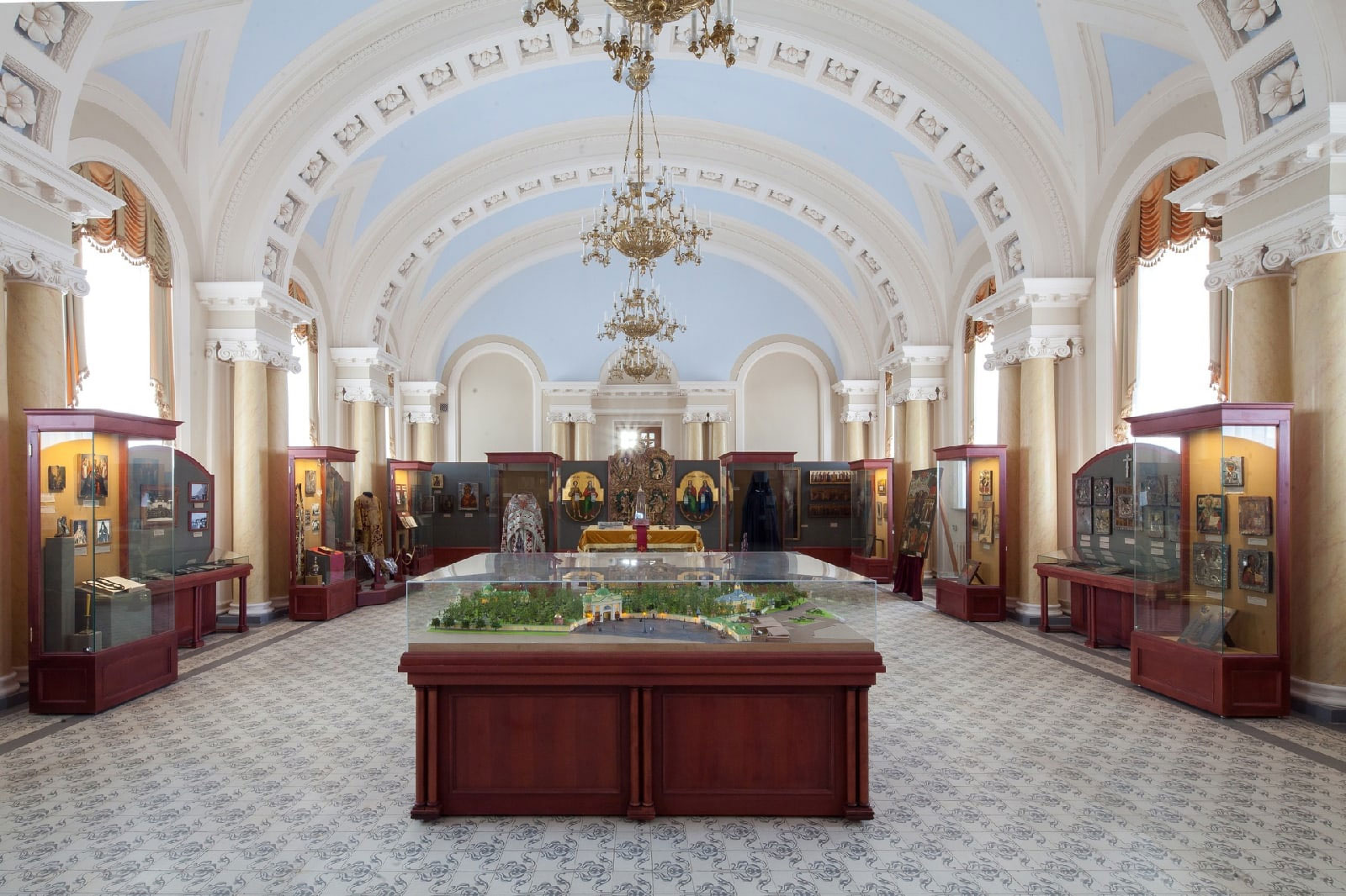 Музей-Древлехранилище Александро-Невской лавры в Санкт-Петербурге