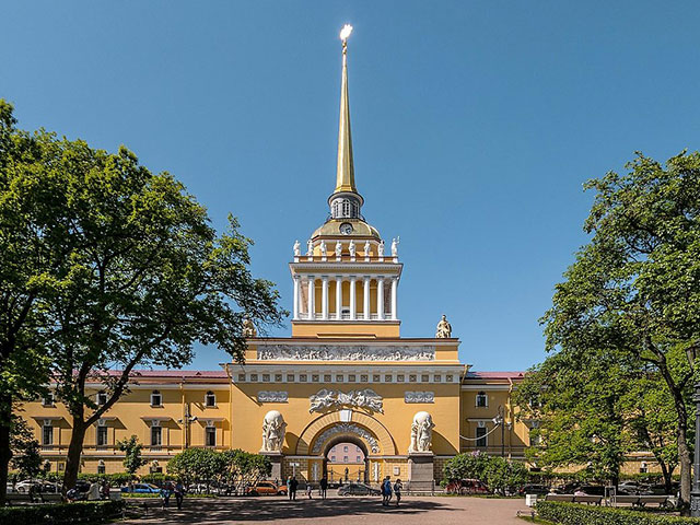 Здание Главного адмиралтейства в Санкт-Петербурге