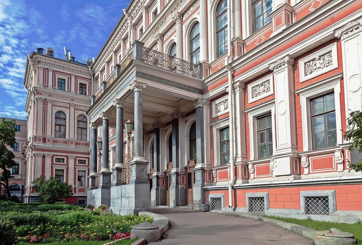 Архитектура Николаевского дворца в Санкт-Петербурге