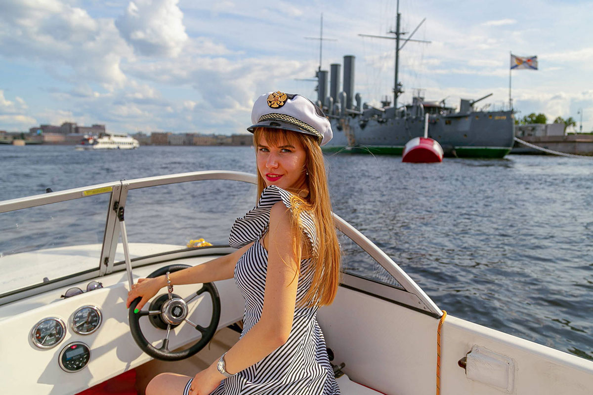 Прокат катера в Санкт-Петербурге без капитана