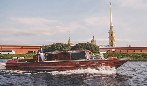 Аренда катера в Санкт-Петербурге