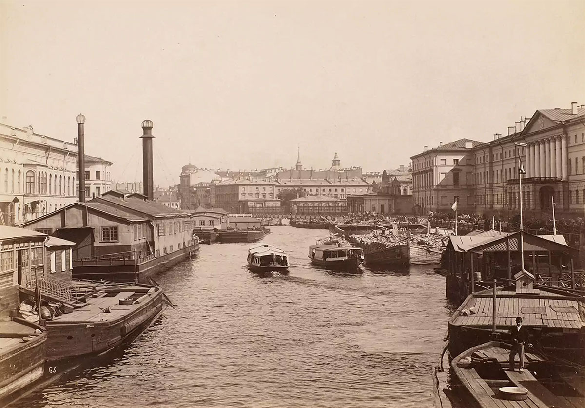 Река Фонтанка у Аничкова моста, фотография 1896-1900 года