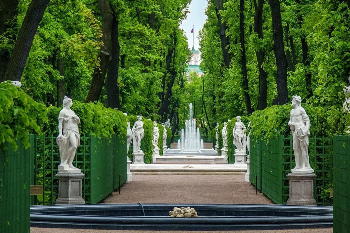 Летний сад в Санкт-Петербурге