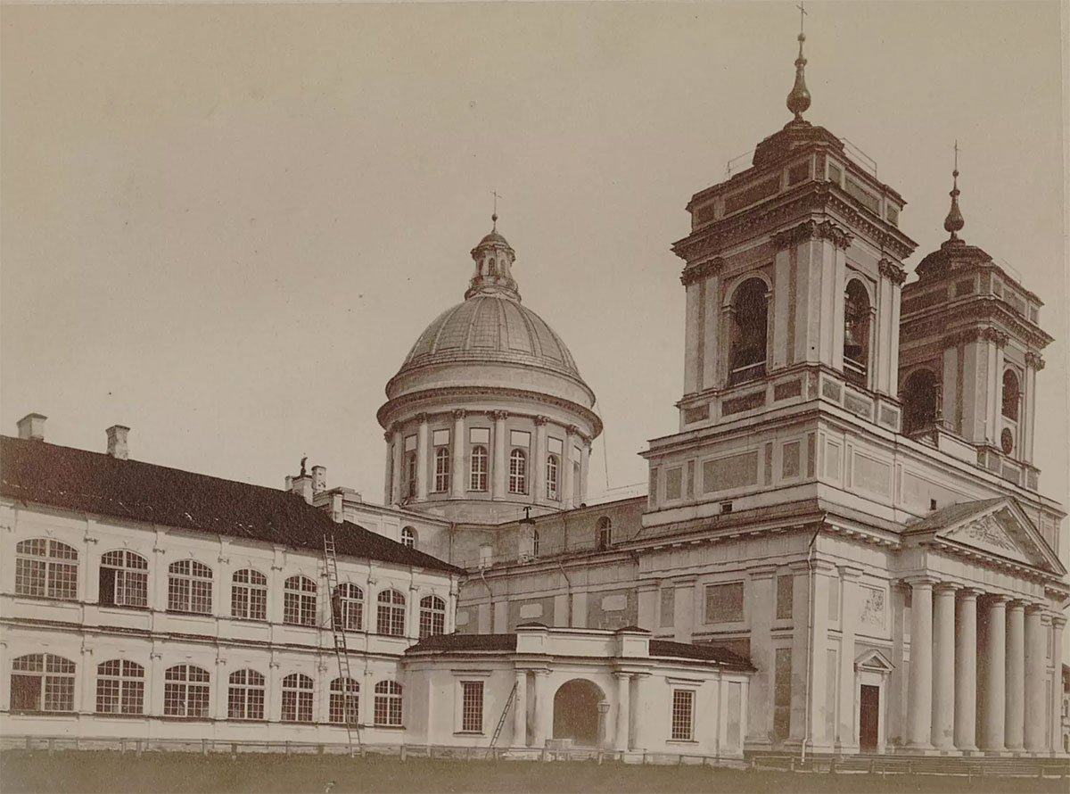 Троицкий собор Александро-Невской лавры в Санкт-Петербурге, фотография 1865-1868 года, автор А.Ф.Лоренс