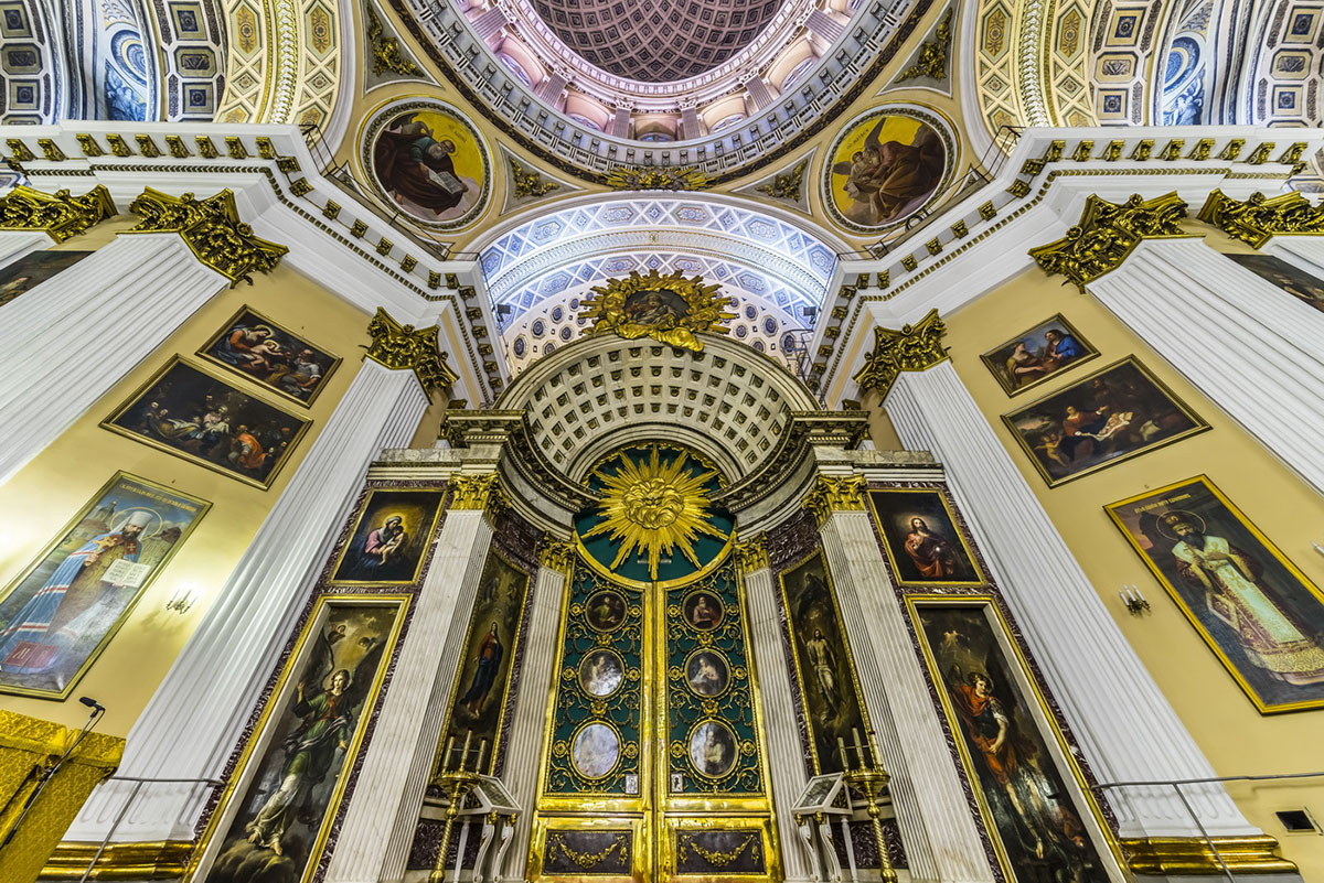 Иконостас Троицкого собора Александро-Невской лавры