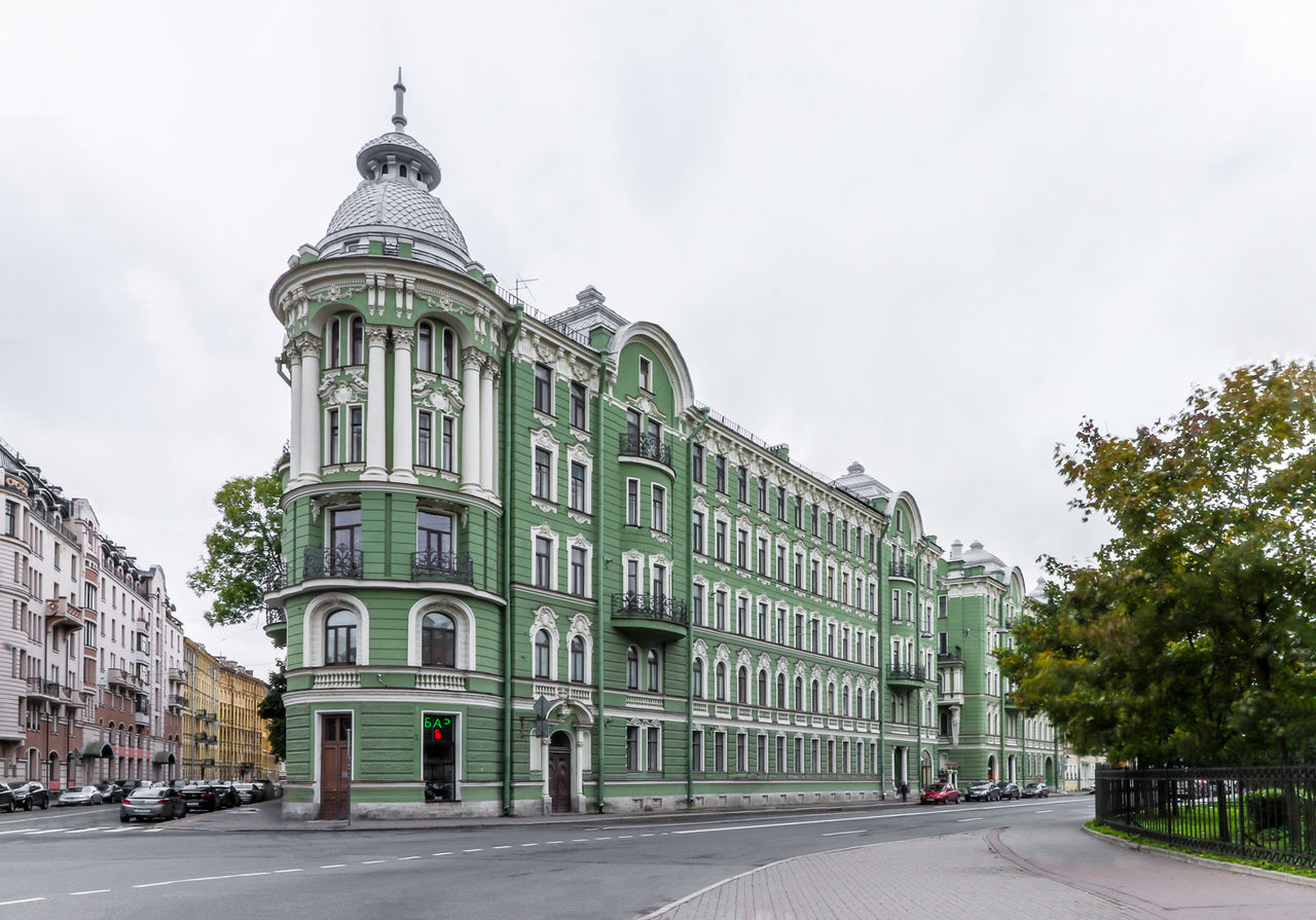 Доходный дом Н. Я. и Ф. Я. Колобовых в Санкт-Петербурге