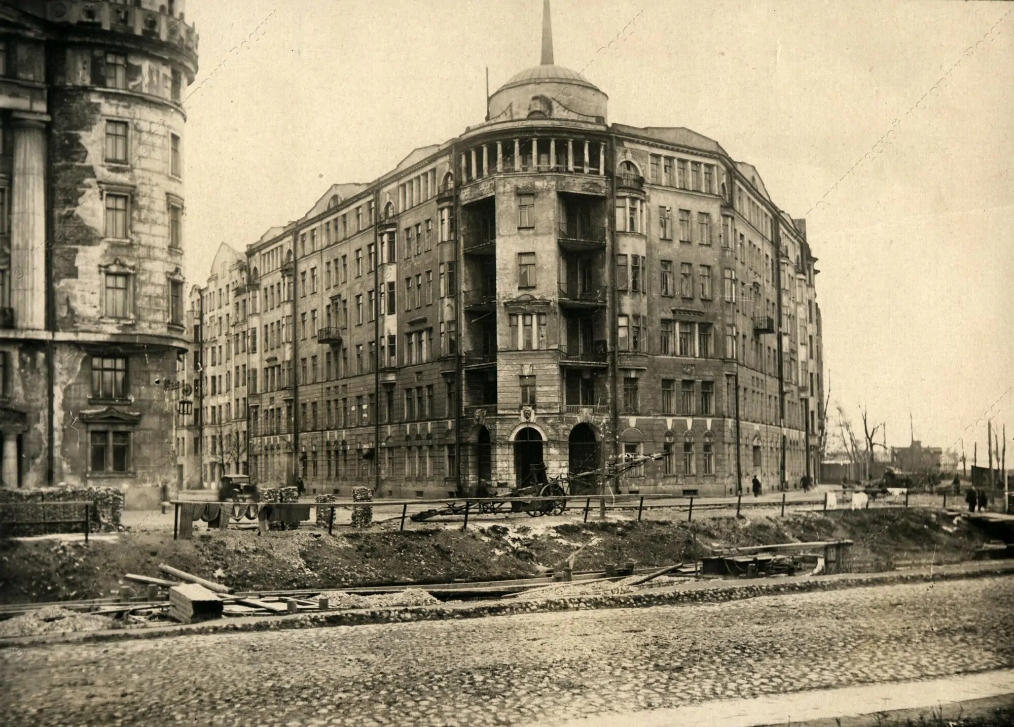Санкт петербург 1958. Санкт-Петербург набережная реки Карповки 31. Карповка 1995. Набережная Карповки прошлое фото. Набережная реки Карповки 7.