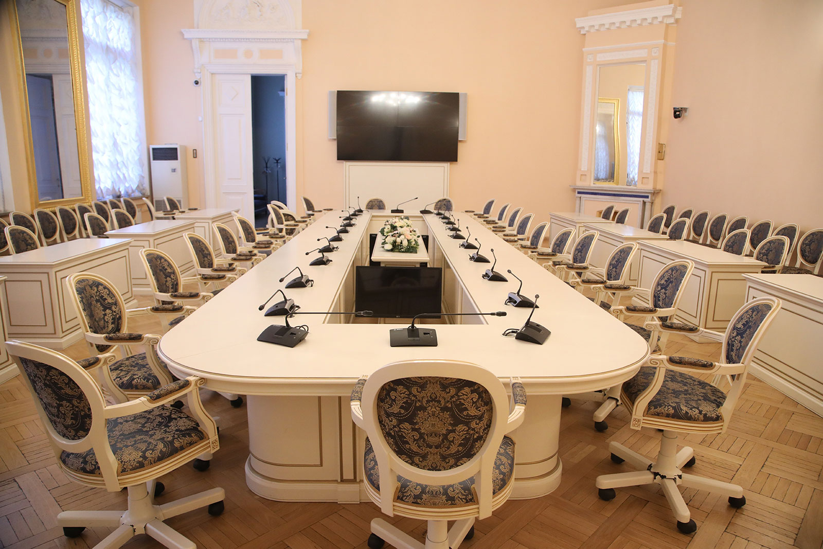 Готлиссовая гостиная в в Таврическом дворце в Санкт-Петербурге