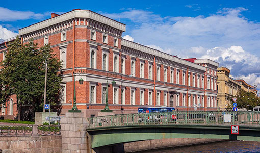 Военно-морской музей в Санкт-Петербурге