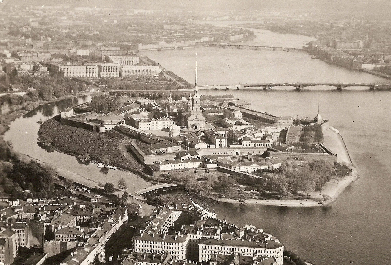 Заячий остров и Петропавловская крепость. Вид сверху, 1966-1967 год