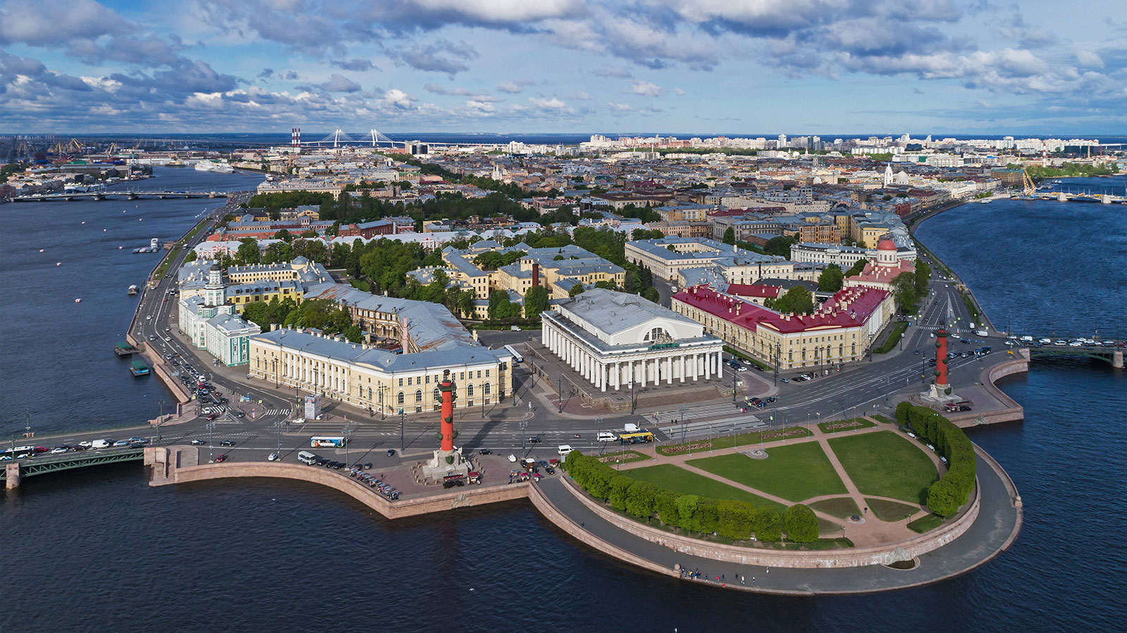 Васильевский остров в Санкт-Петербурге