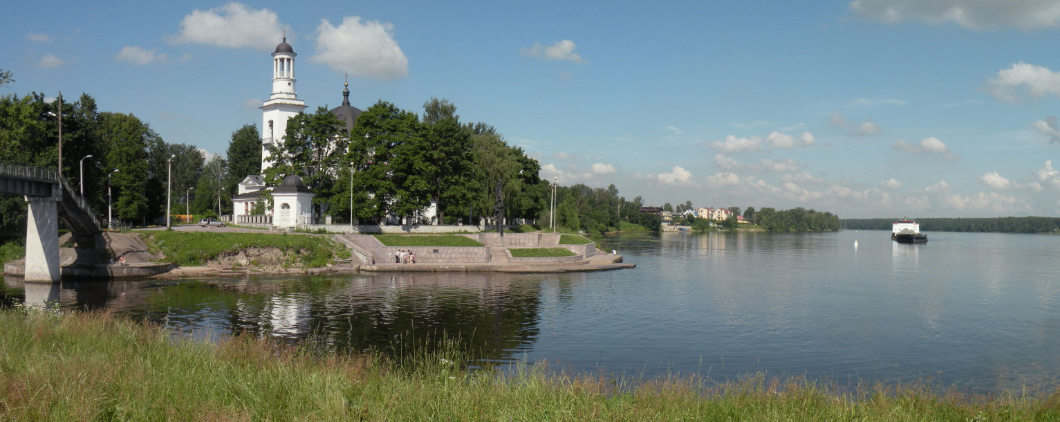 Нева в устье реки Ижоры