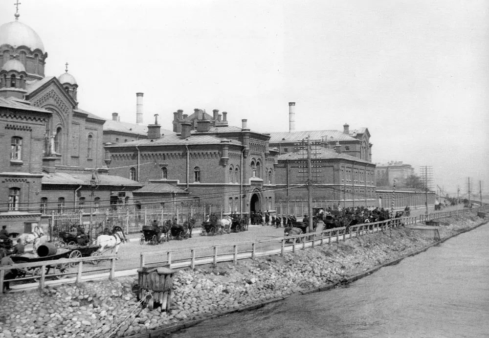 Общий вид здания тюрьмы «Кресты», 1908 год