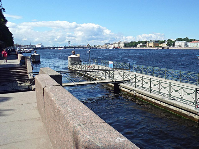 Причал Медный всадник в Санкт-Петербурге
