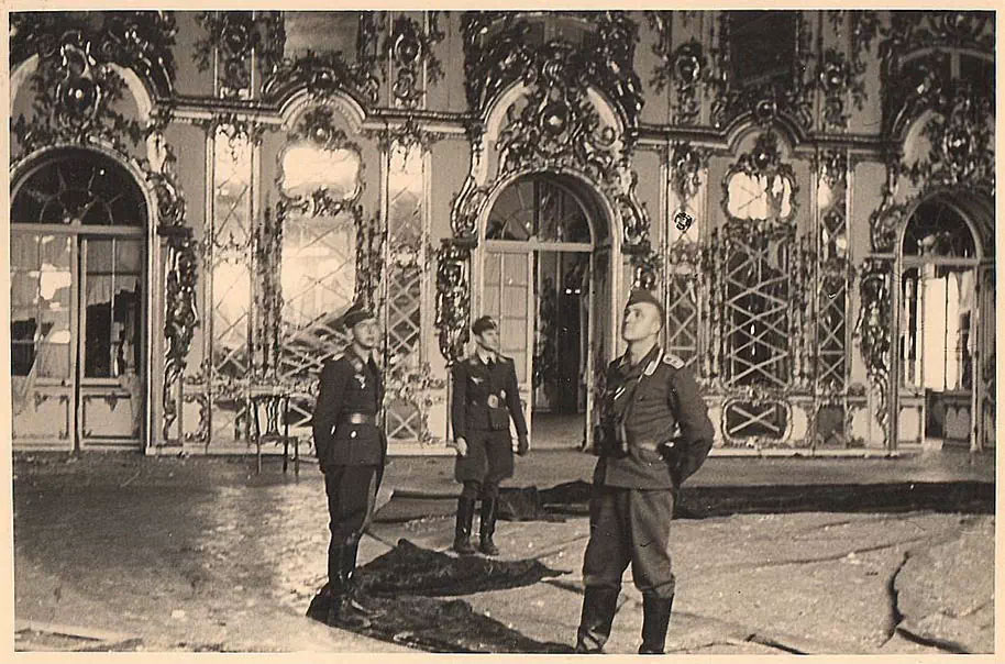 Немцы в Екатерининском дворце, 1941 год