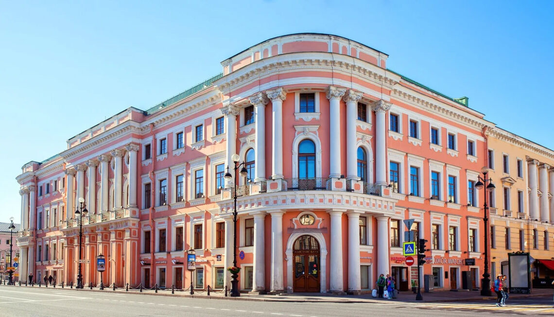 Дом купцов Елисеевых на Мойке в Санкт-Петербурге
