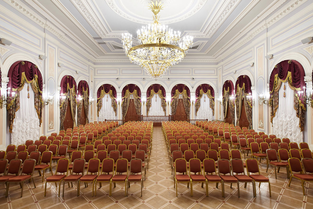 Зал «Империал» особняка купцов Елисеевых в Санкт-Петербурге на Мойке